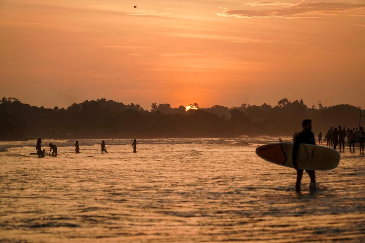 مبيت وإفطار فيليغاما Lucky'S Surf Camp المظهر الخارجي الصورة