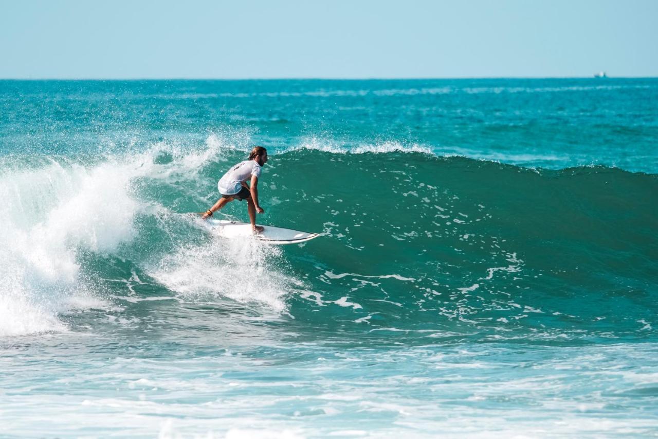 مبيت وإفطار فيليغاما Lucky'S Surf Camp المظهر الخارجي الصورة