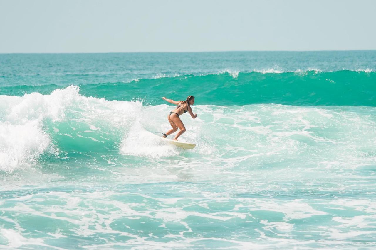 مبيت وإفطار فيليغاما Lucky'S Surf Camp المظهر الخارجي الصورة