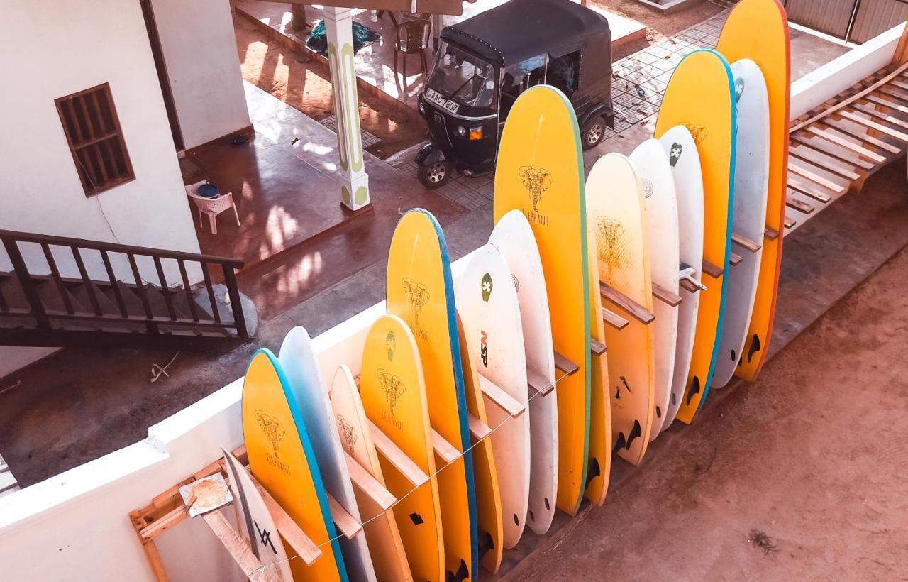 مبيت وإفطار فيليغاما Lucky'S Surf Camp المظهر الخارجي الصورة