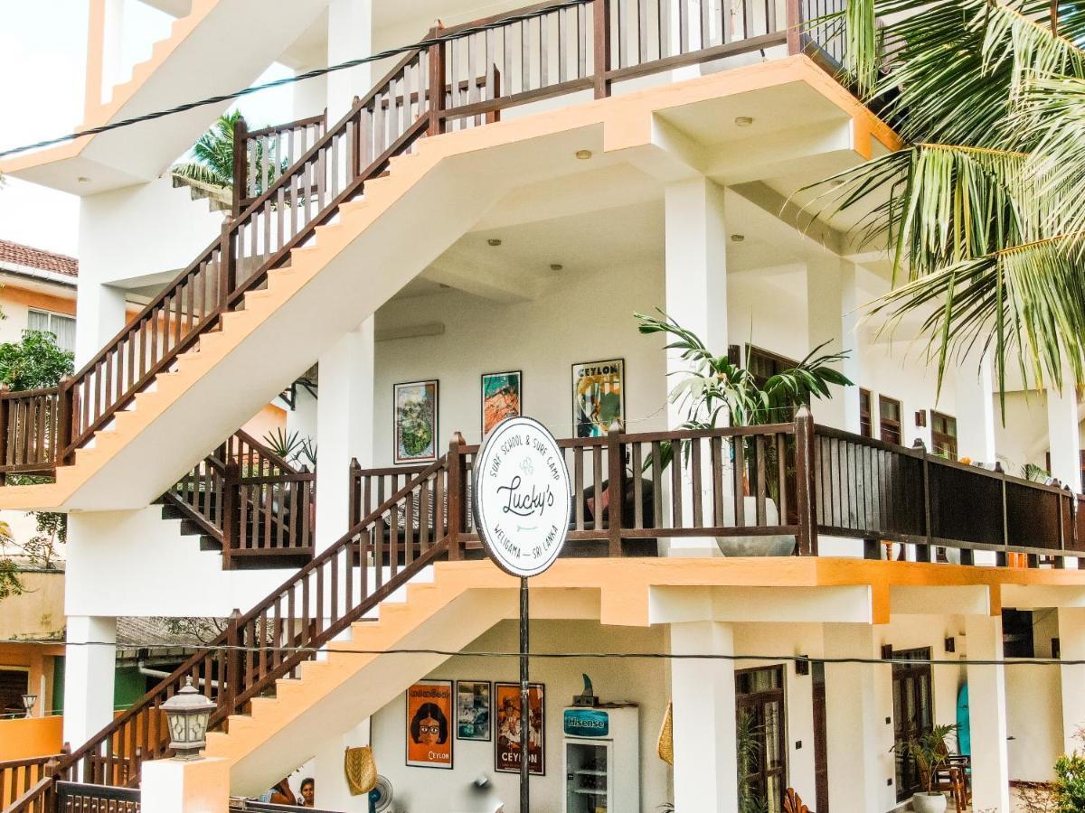 مبيت وإفطار فيليغاما Lucky'S Surf Camp المظهر الخارجي الصورة